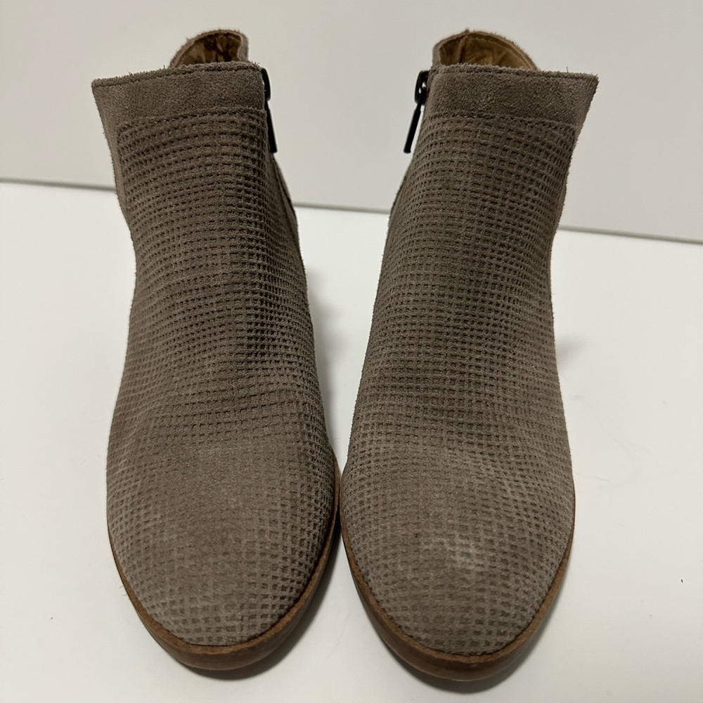 🤠 Lucky Brand Ponic Suede Western Ankle Booties - Titanium Grey (Size 6.5, NIB) - Picture 4 of 12